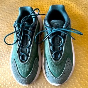 Little kids adidas size 3 1/2 green tennis shoes